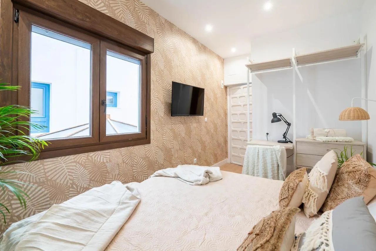 Bf Rooms Карбонерас Хостел