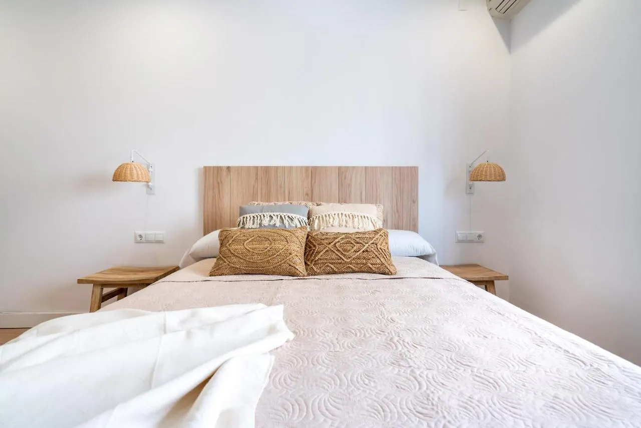 Bf Rooms Карбонерас Хостел