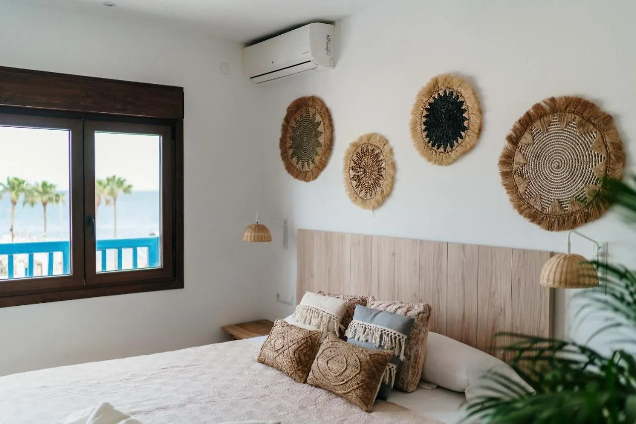 Bf Rooms Карбонерас 0*,