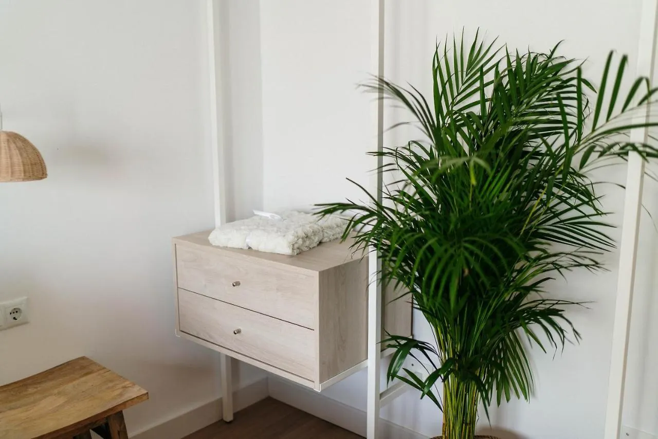 Bf Rooms Карбонерас