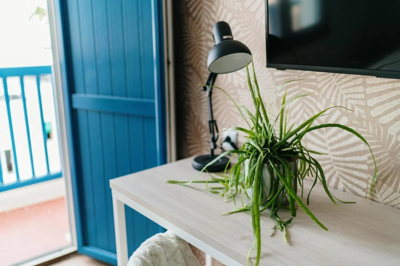 Хостел Bf Rooms Карбонерас