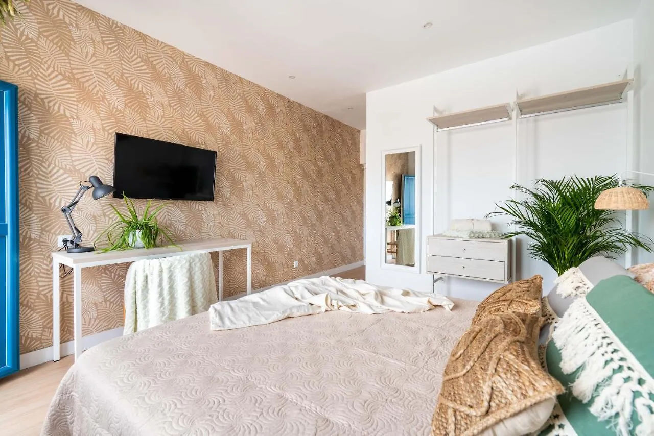 Bf Rooms Карбонерас 0*,