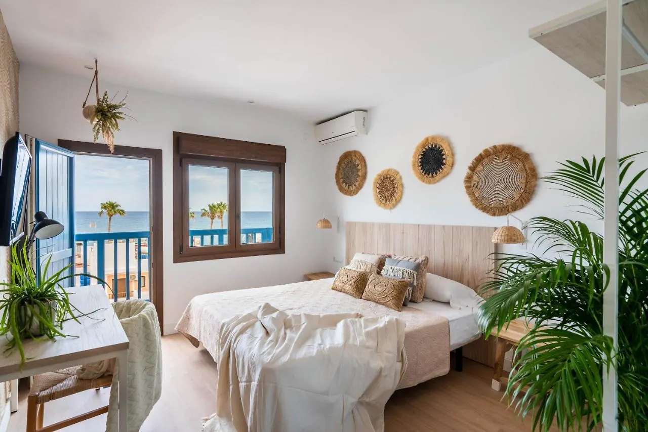 Bf Rooms Карбонерас 0*,